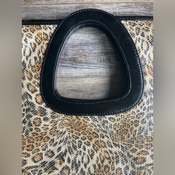 Animal Print Handbag - Picture 4 of 10
